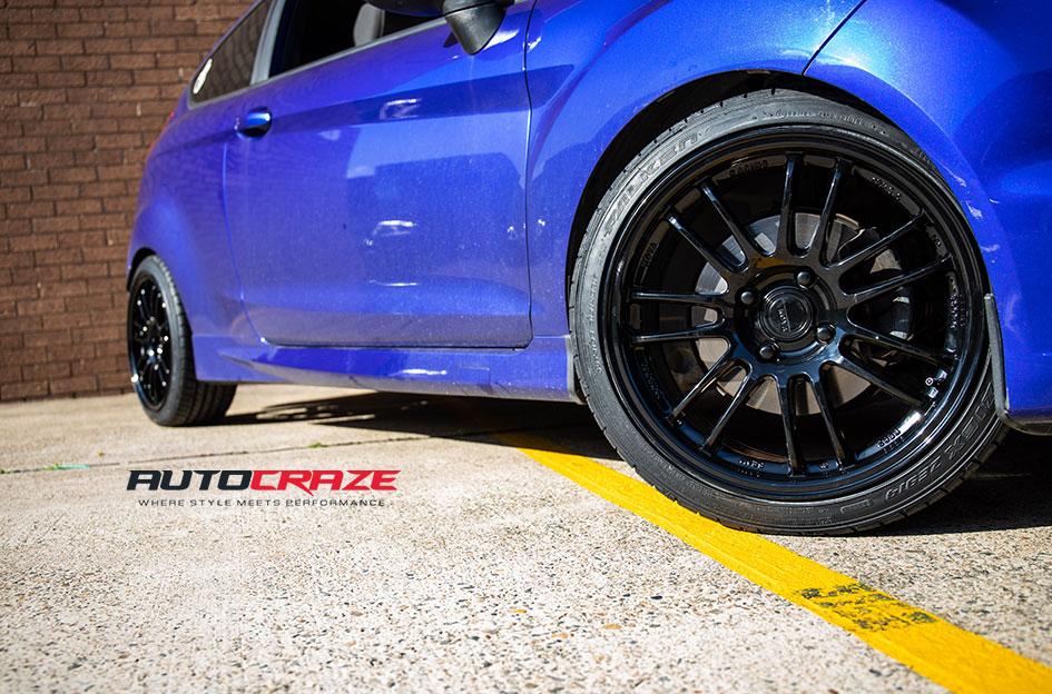 FORD FIESTA SF02 GLOSS BLACK